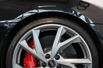 Audi R8, 5.2, 456 kW, petrol, automatic, four-wheel drive