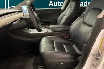 Tesla Model 3, 208 kW, electric, automatic, rear-wheel drive