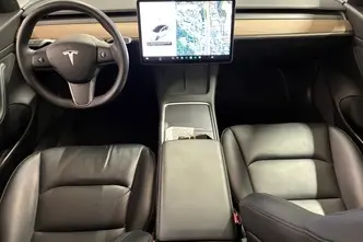 Tesla Model 3, 208 kW, electric, automatic, rear-wheel drive