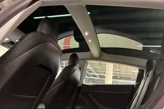 Tesla Model 3, 208 kW, electric, automatic, rear-wheel drive