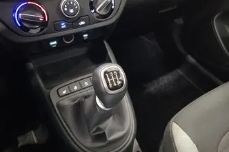 Hyundai i10, 1.0, 46 kW, petrol, manual, front-wheel drive