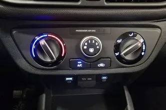 Hyundai i10, 1.0, 46 kW, petrol, manual, front-wheel drive