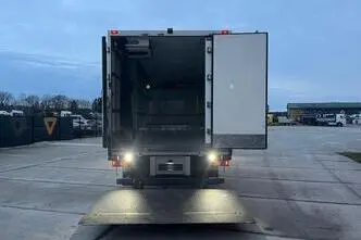 Mercedes-Benz ANTOS 1832 4x2, 235 kW, diesel, automatic