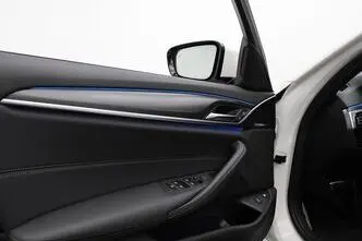 BMW 530, 2.0, 215 kW, bensiin, automaat, nelikvedu