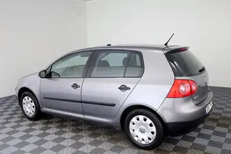 Volkswagen Golf, 1.6, 75 kW, petrol, manual, front-wheel drive