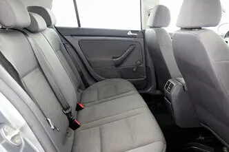 Volkswagen Golf, 1.6, 75 kW, petrol, manual, front-wheel drive