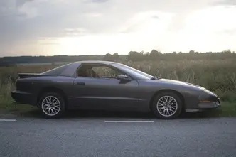 Pontiac Firebird, 3.4, 109 kW, petrol, automatic, rear-wheel drive