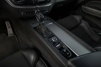 Volvo XC60, 2.0, 140 kW, diesel, automatic, four-wheel drive