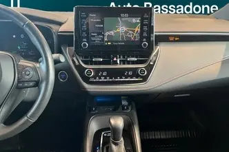 Toyota Corolla, 1.8, 90 kW, hybrid, automatic, front-wheel drive