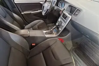 Volvo V60, 2.4, 162 kW, uzlādējams hibrīds, automātiskā, pilnpiedziņa