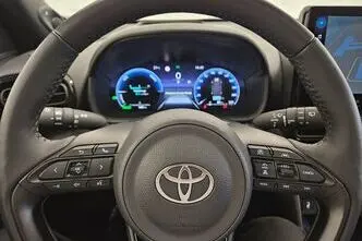 Toyota Yaris Cross, 1.5, 68 kW, hibrīds, automātiskā, pilnpiedziņa
