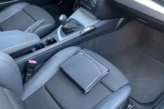 BMW 116, 2.0, 90 kW, petrol, manual, rear-wheel drive