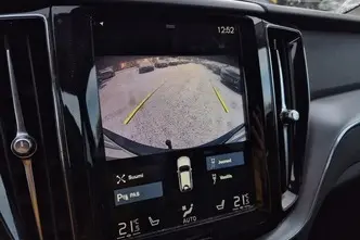 Volvo XC60, 2.0, 145 kW, hybrid, automatic, four-wheel drive