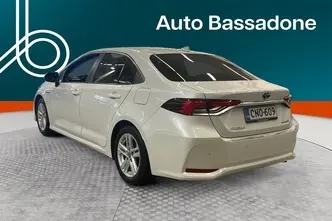 Toyota Corolla, 1.8, 90 kW, hybrid, automatic, front-wheel drive