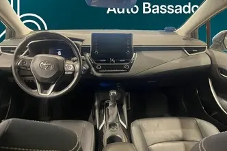 Toyota Corolla, 1.8, 90 kW, hybrid, automatic, front-wheel drive