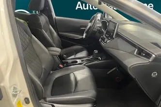 Toyota Corolla, 1.8, 90 kW, hybrid, automatic, front-wheel drive