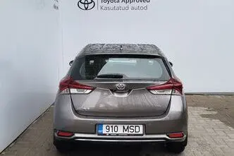 Toyota Auris, 1.6, 97 kW, бензин, автомат, передний привод
