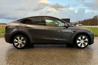 Tesla Model Y, 153 kW, электричество, автомат, полный привод