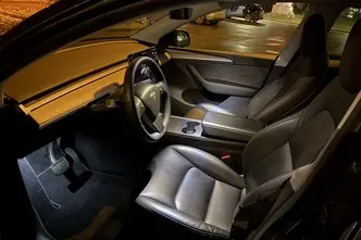 Tesla Model Y, 153 kW, электричество, автомат, полный привод