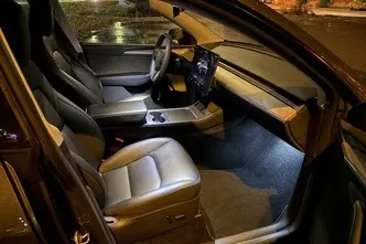 Tesla Model Y, 153 kW, электричество, автомат, полный привод