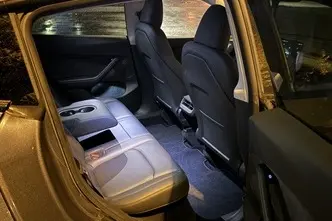 Tesla Model Y, 153 kW, электричество, автомат, полный привод