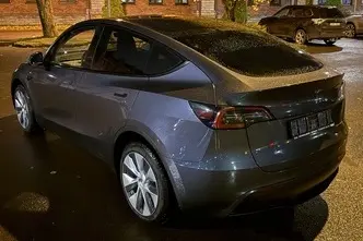Tesla Model Y, 153 kW, электричество, автомат, полный привод