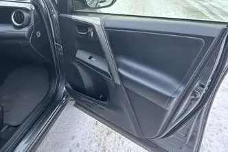 Toyota RAV4, 2.0, 111 kW, petrol, automatic, four-wheel drive