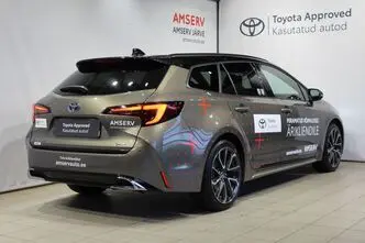 Toyota Corolla, 2.0, 112 kW, гибрид, автомат, передний привод