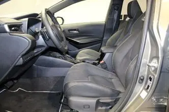 Toyota Corolla, 2.0, 112 kW, гибрид, автомат, передний привод