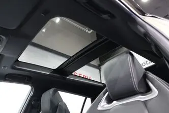 Toyota Corolla, 2.0, 112 kW, гибрид, автомат, передний привод