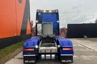 Volvo FH 16 750 6x4, 551 kW, diesel, automatic