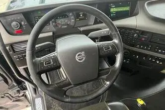 Volvo FH 16 750 6x4, 551 kW, diesel, automatic