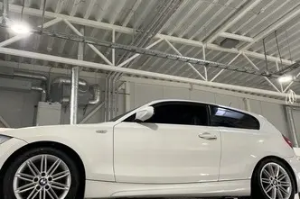 BMW 116, 2.0, 90 kW, petrol, manual, rear-wheel drive