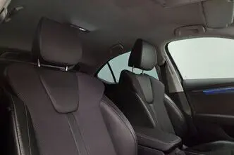 Škoda Octavia, 1.5, 110 kW, гибрид, автомат, передний привод