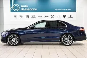 Mercedes-Benz E 200, 1.6, 118 kW, дизель, автомат, задний привод