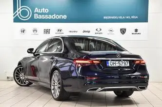 Mercedes-Benz E 200, 1.6, 118 kW, дизель, автомат, задний привод