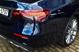 Mercedes-Benz E 200, 1.6, 118 kW, дизель, автомат, задний привод