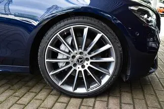 Mercedes-Benz E 200, 1.6, 118 kW, дизель, автомат, задний привод