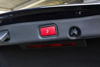 Mercedes-Benz E 200, 1.6, 118 kW, дизель, автомат, задний привод