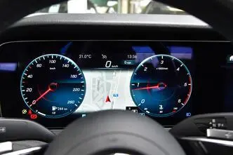 Mercedes-Benz E 200, 1.6, 118 kW, дизель, автомат, задний привод