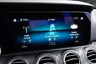 Mercedes-Benz E 200, 1.6, 118 kW, дизель, автомат, задний привод