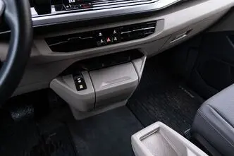 Volkswagen Multivan, 1.4, 180 kW, pistikhübriid, automaat, nelikvedu