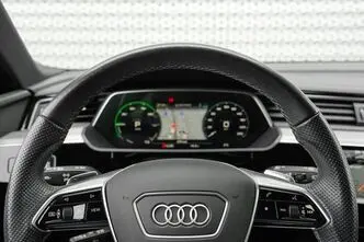 Audi e-tron, 300 kW, elektrība, automātiskā, pilnpiedziņa