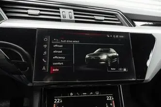 Audi e-tron, 300 kW, elektrība, automātiskā, pilnpiedziņa