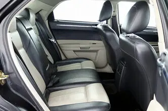 Chrysler 300C, 3.5, 183 kW, bensiin, automaat