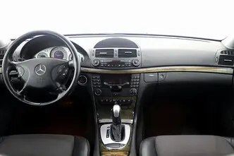 Mercedes-Benz E 200, 1.8, 120 kW, bensiin, automaat, tagavedu