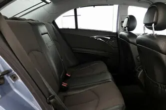 Mercedes-Benz E 200, 1.8, 120 kW, bensiin, automaat, tagavedu