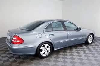 Mercedes-Benz E 200, 1.8, 120 kW, bensiin, manuaal, tagavedu