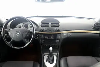 Mercedes-Benz E 200, 1.8, 120 kW, bensiin, manuaal, tagavedu
