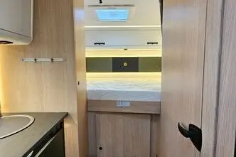 Sunlight A60, 2.2, 103 kW, dyzelinas, automatinė, priekiniai varomieji ratai